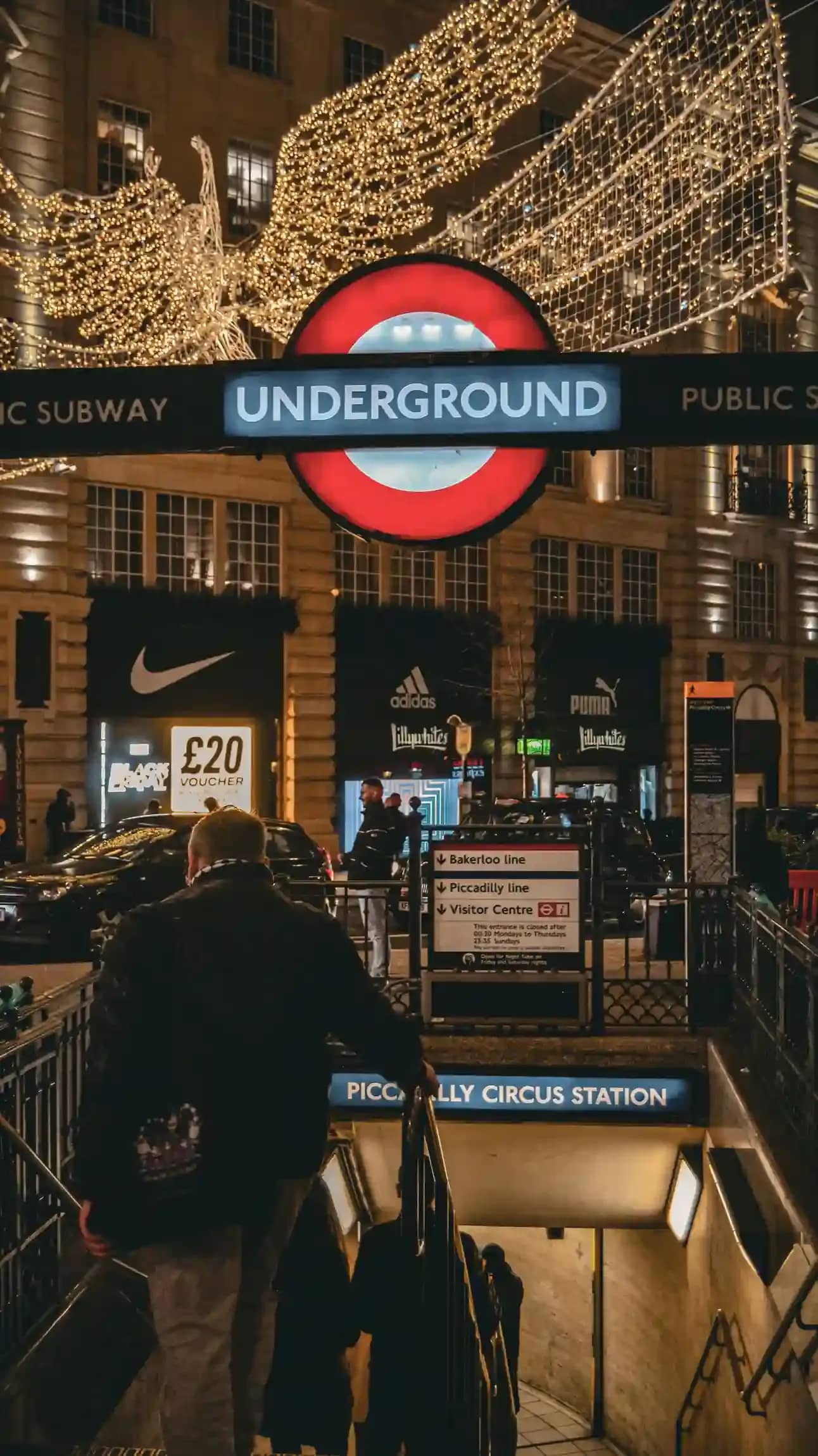 charing cross underground_compressed.webp