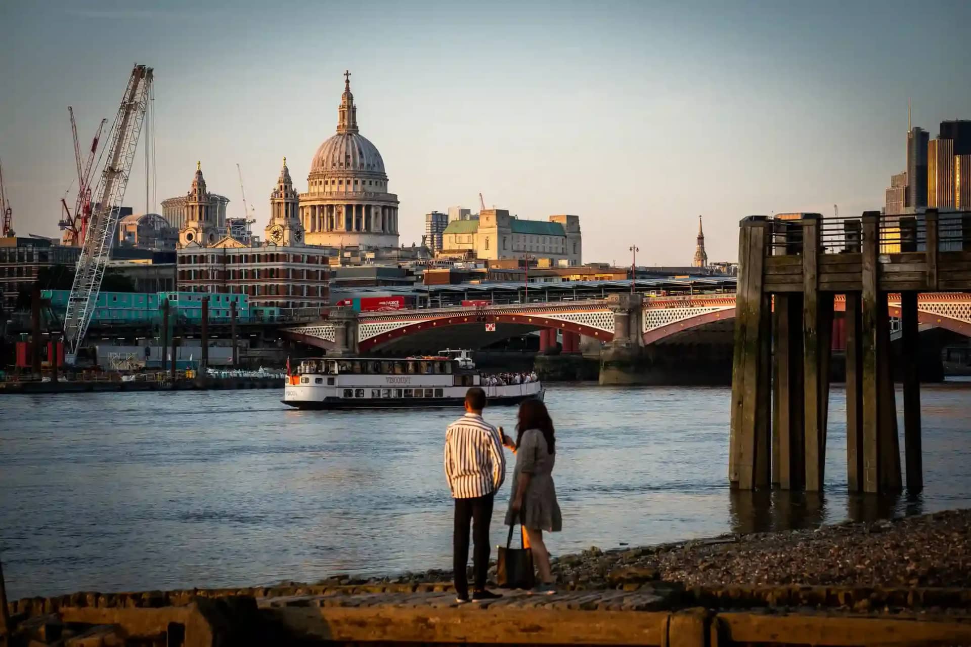 couples in london_compressed.webp