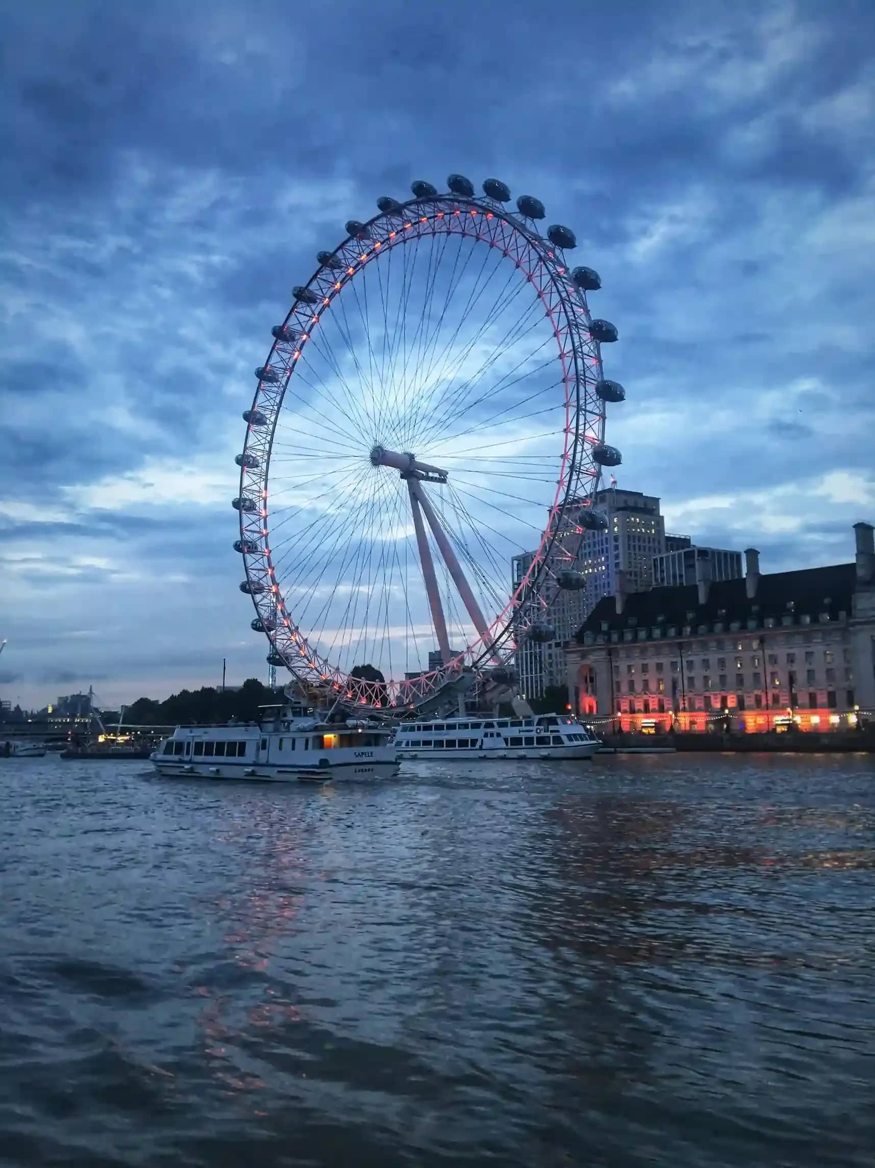 london boat party_compressed.webp
