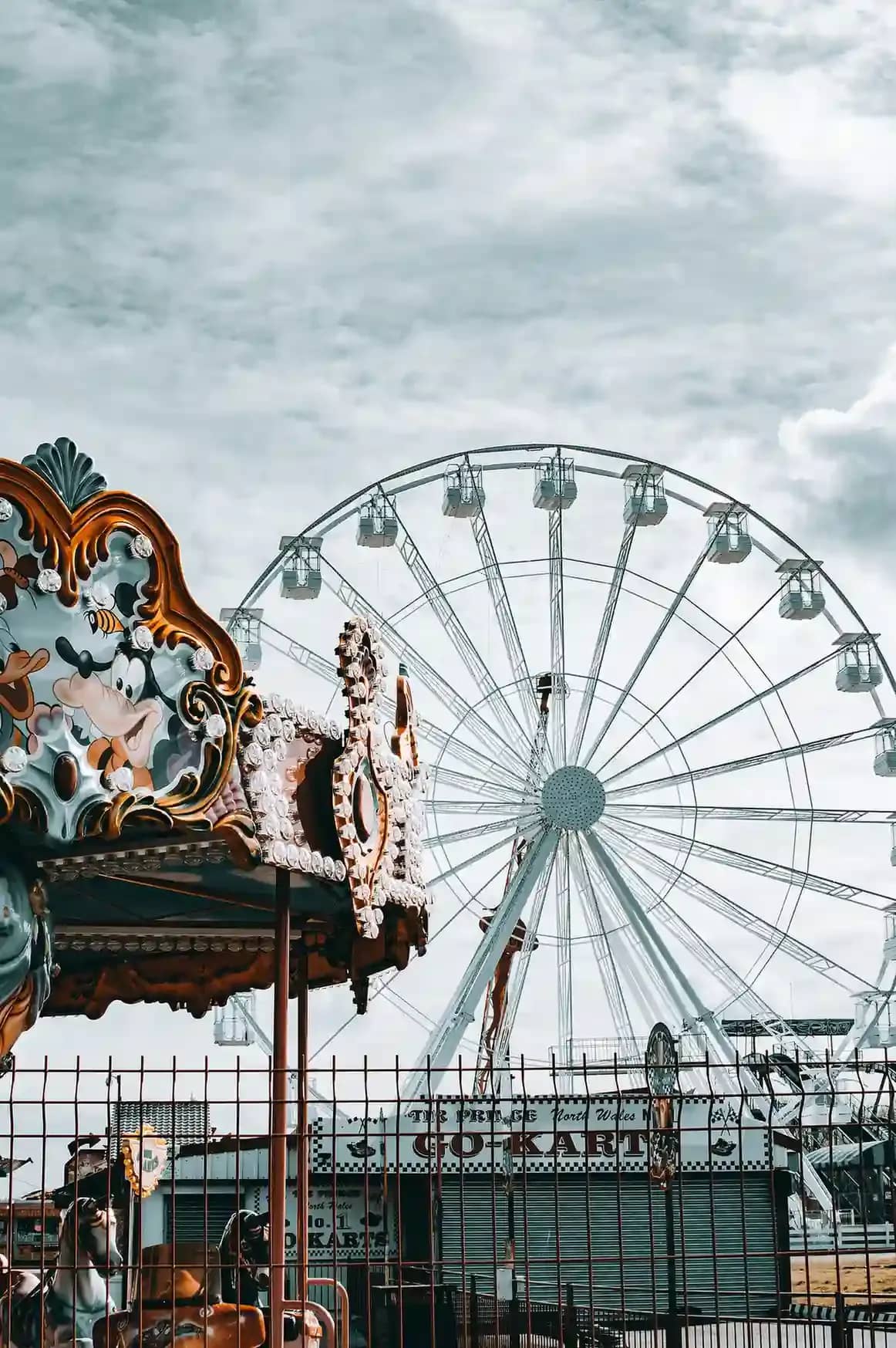 theme park london_compressed.webp
