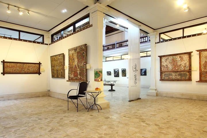 https://hare-media-cdn.tripadvisor.com/media/attractions-splice-spp-720x480/06/67/ad/6f.jpg