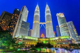°17or19 Hrs Kuala Lumpur Van Tour from Singapore w' Tour Guide