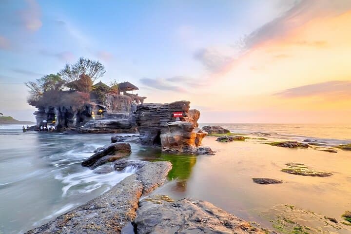 https://hare-media-cdn.tripadvisor.com/media/attractions-splice-spp-720x480/0f/ff/a6/ea.jpg