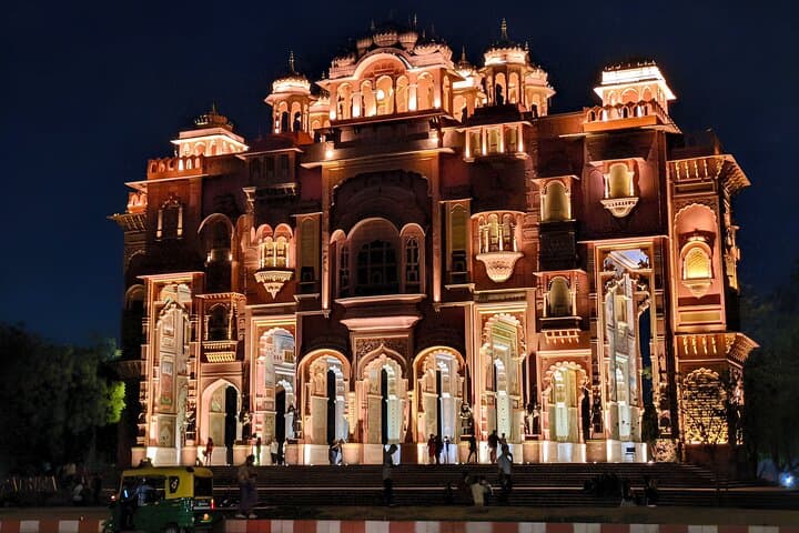 https://hare-media-cdn.tripadvisor.com/media/attractions-splice-spp-720x480/15/b9/eb/88.jpg