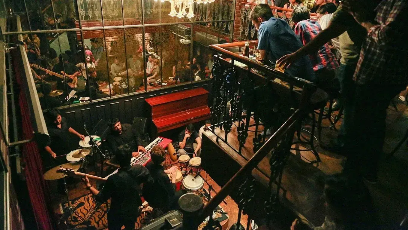 Delhi_Nightlife_7cd1ff5457