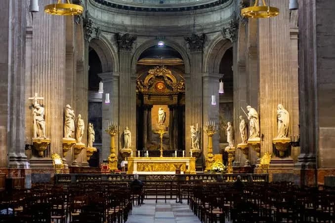 https://travjoy.s3.ap-south-1.amazonaws.com/Eglise_Saint_Sulpice_93aedcdc82.webp