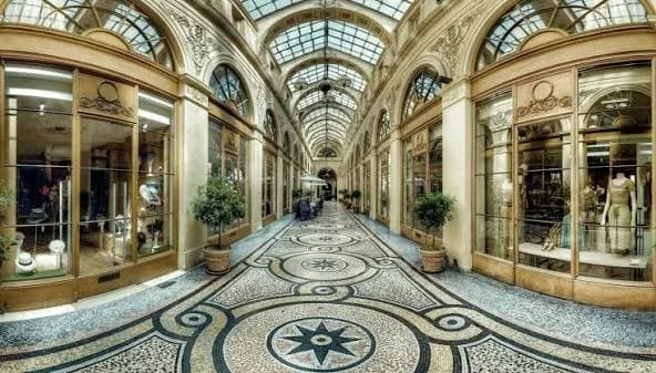 https://travjoy.s3.ap-south-1.amazonaws.com/Galerie_Vivienne_90c2743fc6.webp