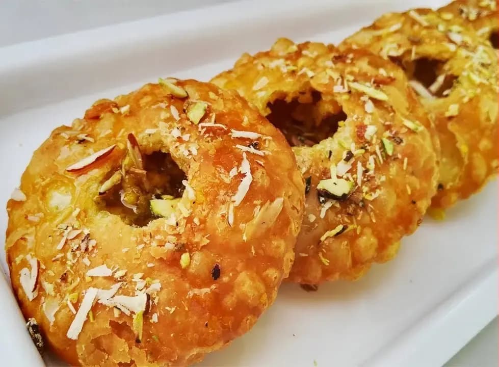 Mawa kachori 1_compressed.webp