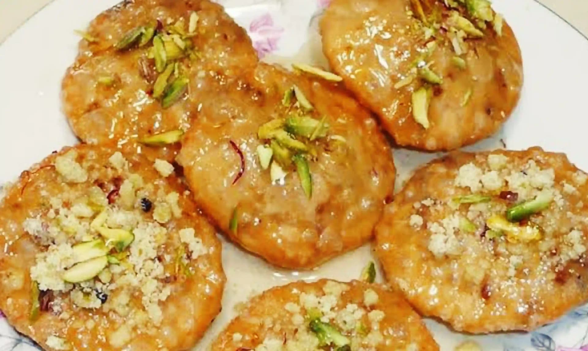 Mawa kachori 3_compressed.webp