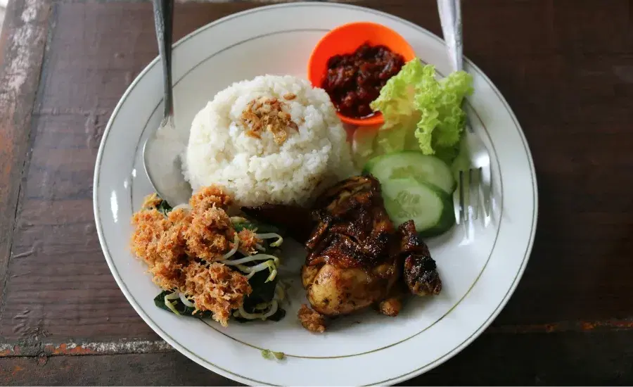 Nasi_Lemak_77b9ac69c6