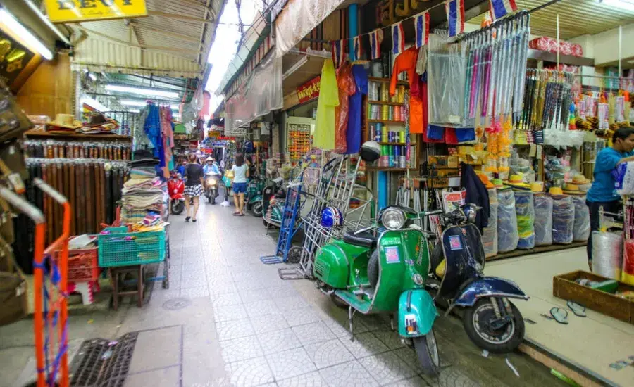 Sampeng_Chinatown_Market_2_580e7b9afe