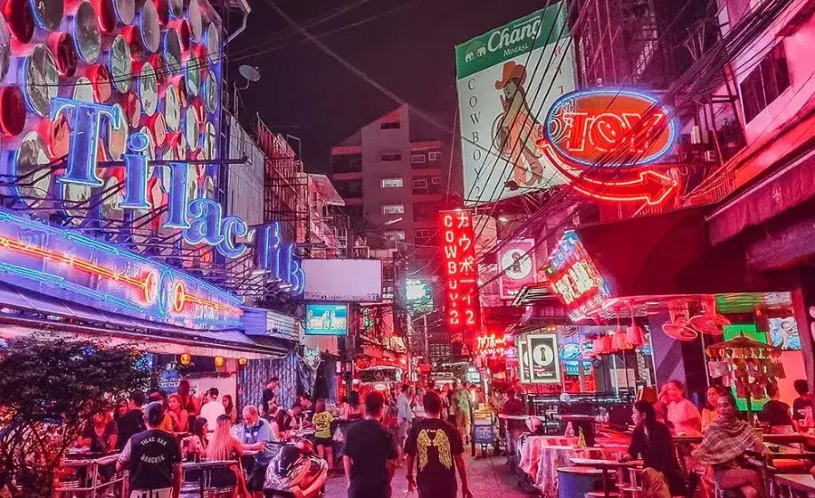 Soi Sukhumvit 11.webp