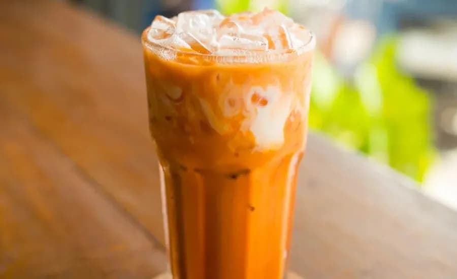 Thai_Iced_Tea_Cha_Yen_1_c6735369e4