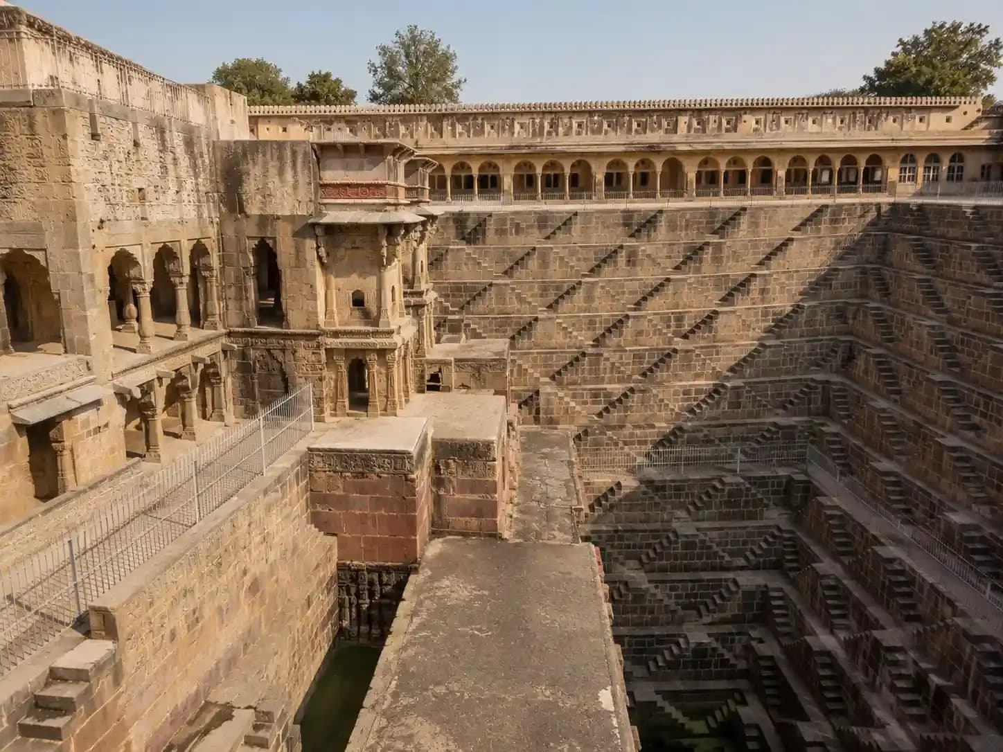 https://travjoy.s3.ap-south-1.amazonaws.com/abhaneri_1_2_830e56e64f.webp