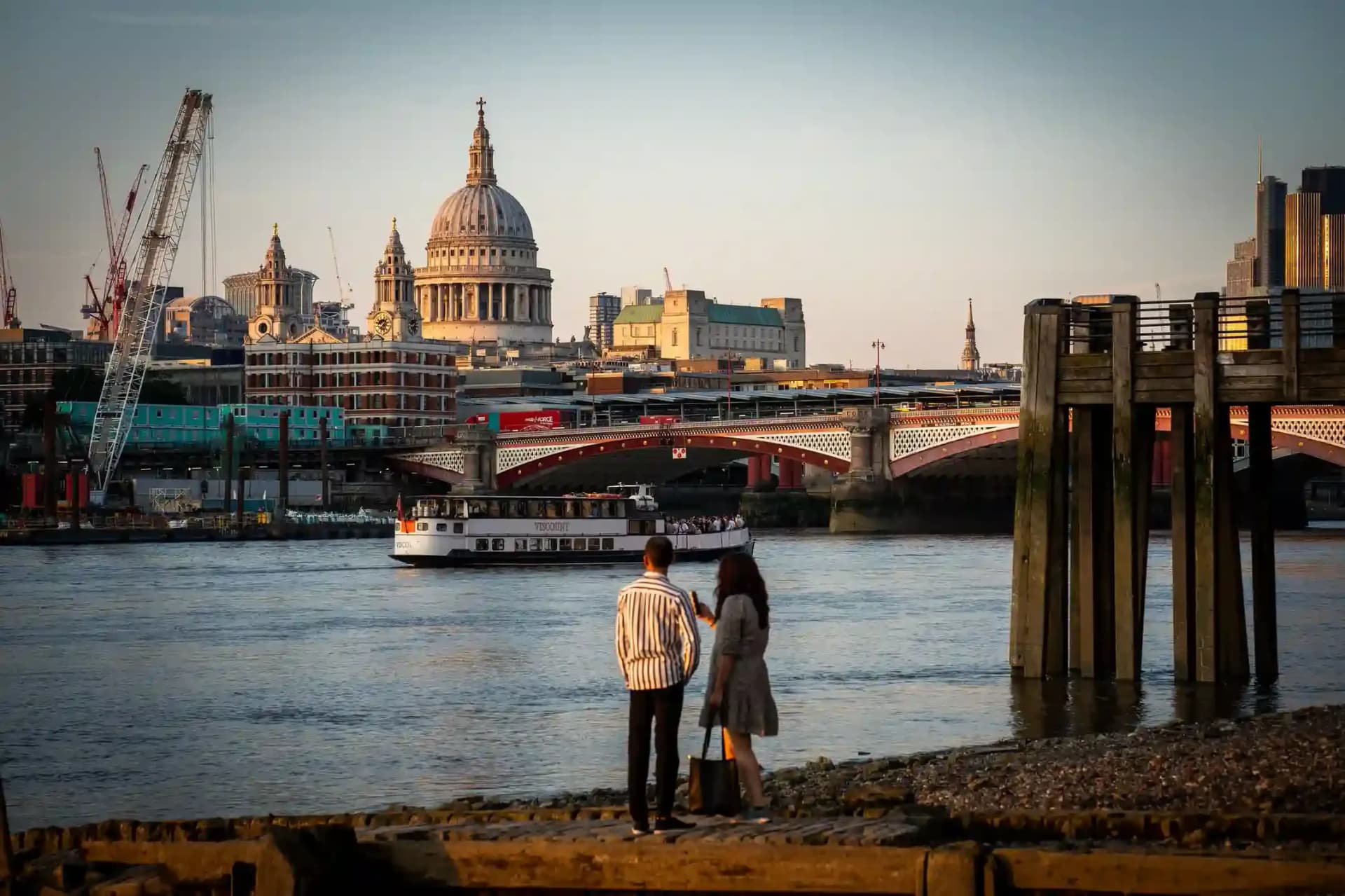 couples in london_compressed.webp