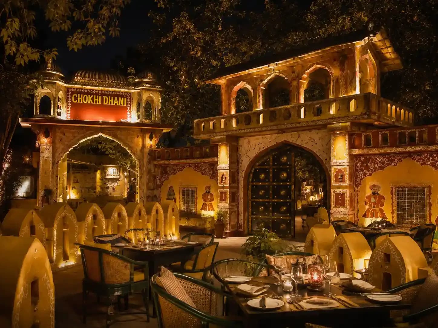 https://travjoy.s3.ap-south-1.amazonaws.com/experimental_dining_3_67b1b984a9.webp