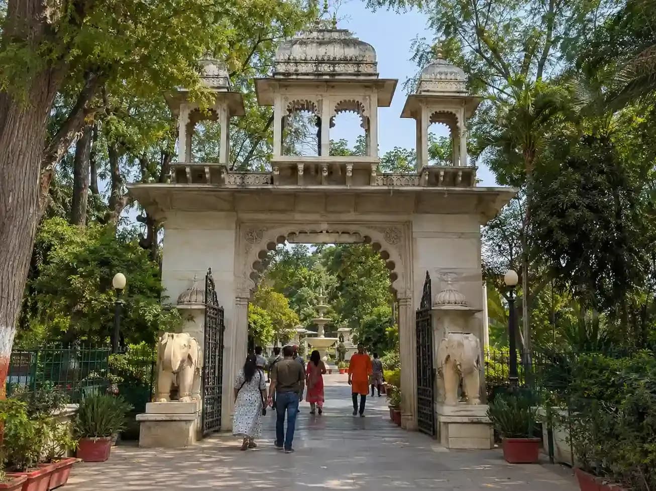 https://travjoy.s3.ap-south-1.amazonaws.com/gulab_bagh_1_1_e257c6feaa.webp