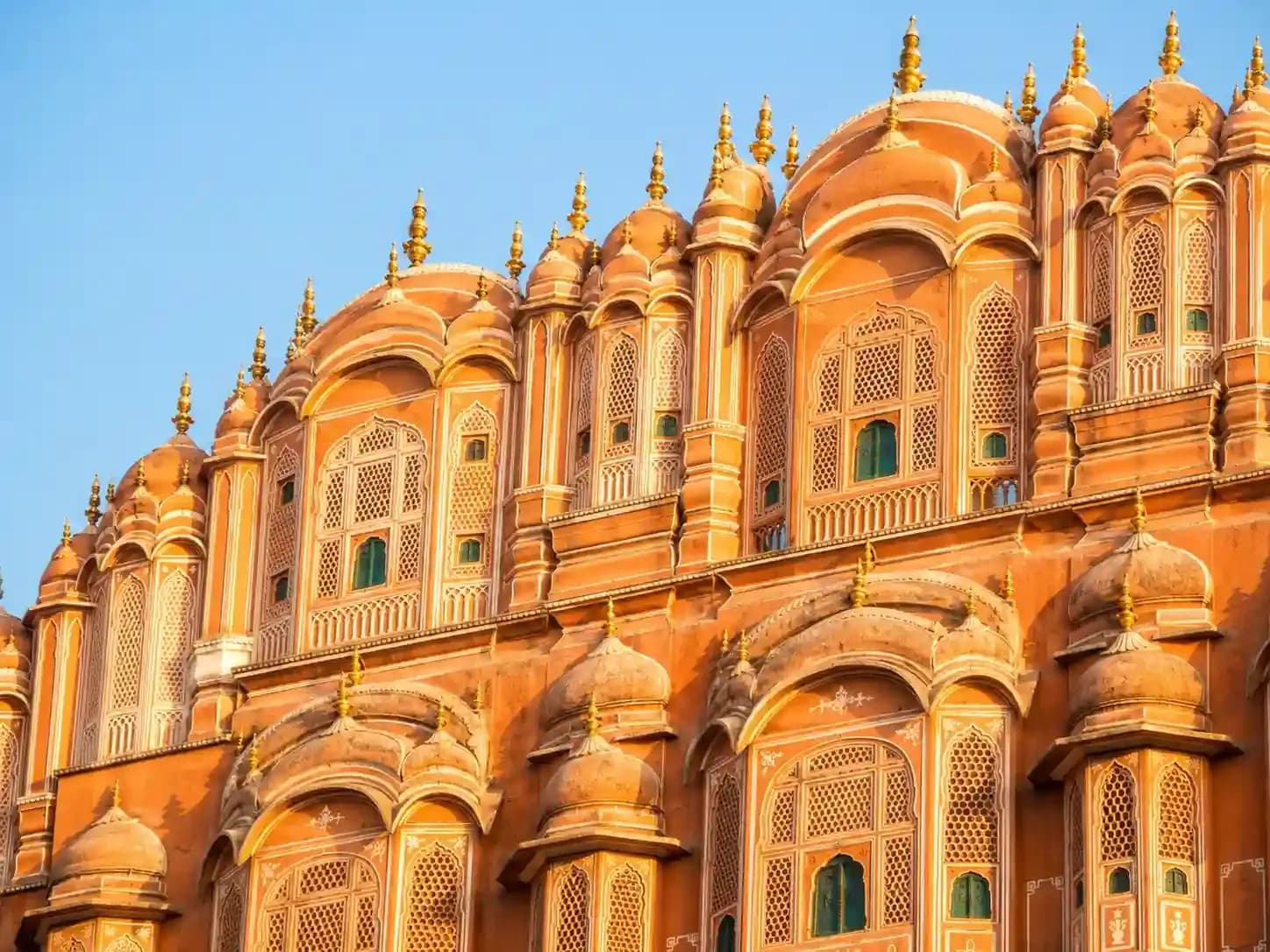 https://travjoy.s3.ap-south-1.amazonaws.com/hawa_mahal_1_3_940cd60868.webp