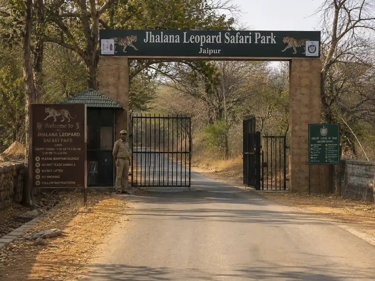 https://travjoy.s3.ap-south-1.amazonaws.com/jhalana_leopard_safari_1_1_ef82b59e06.webp