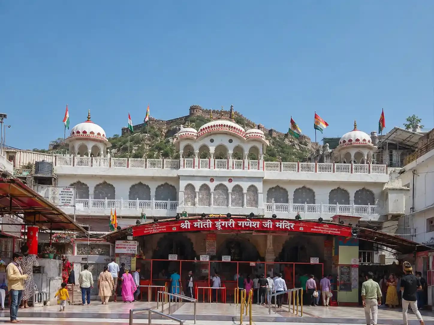 https://travjoy.s3.ap-south-1.amazonaws.com/moti_dungari_temple_1_1_c57b1db890.webp
