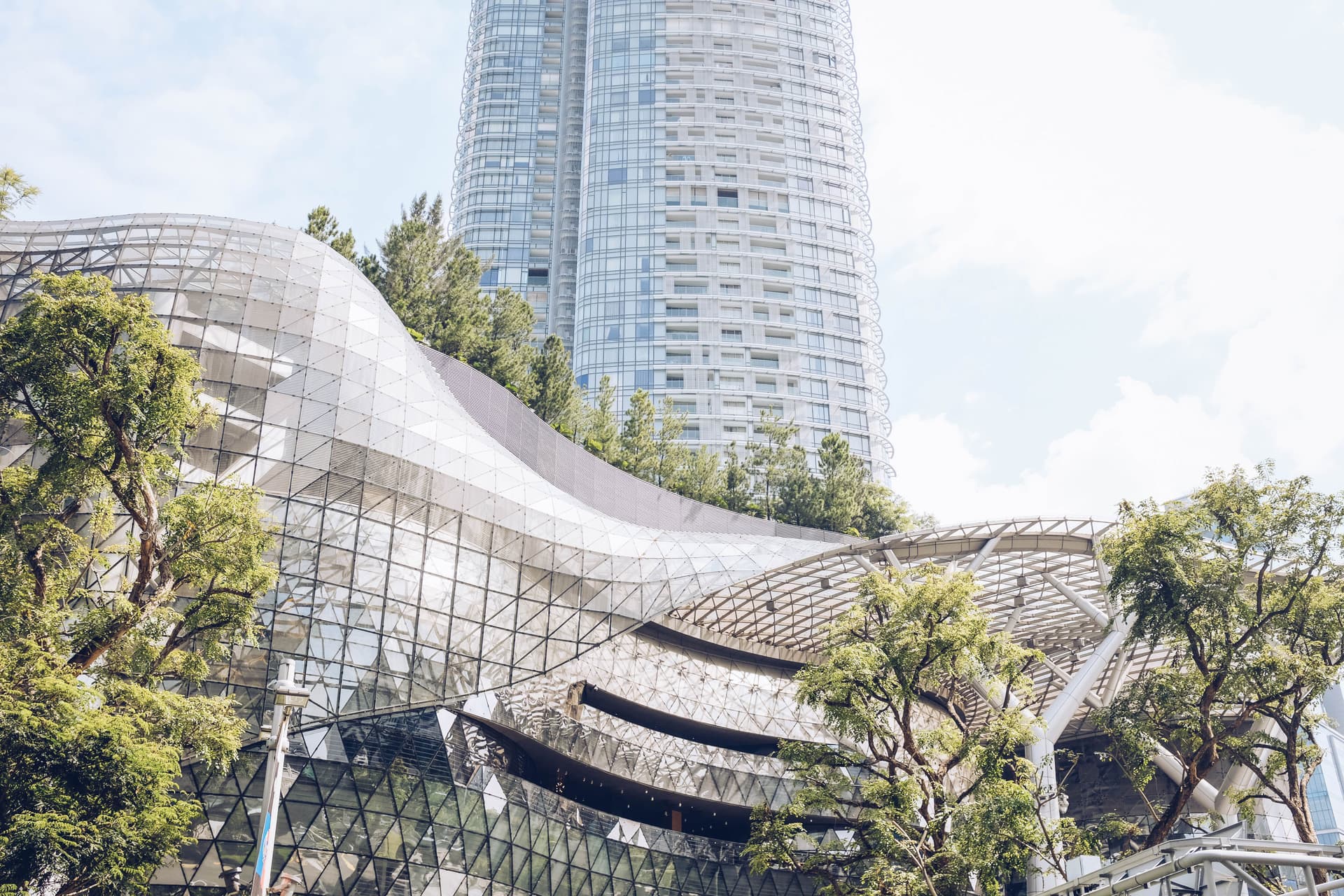 https://travjoy.s3.ap-south-1.amazonaws.com/pexels_adrien_olichon_1257089_2387801_b84c32fde0.jpg