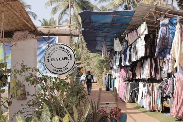 shopping in goa.jpg