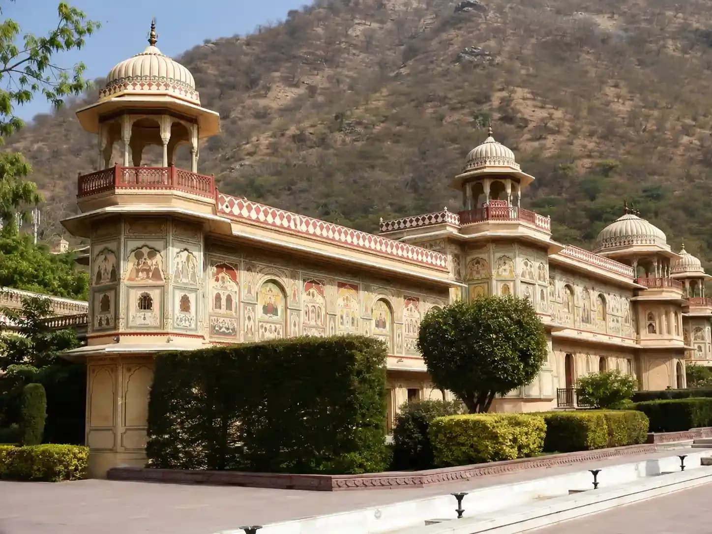 https://travjoy.s3.ap-south-1.amazonaws.com/sisodia_rani_park_1_2_0c82ef52f1.webp