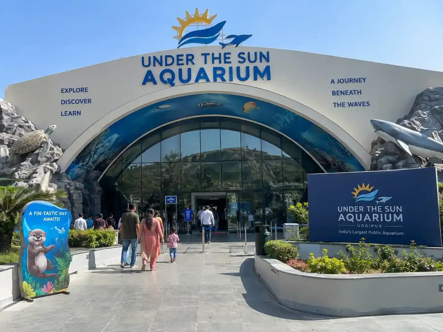https://travjoy.s3.ap-south-1.amazonaws.com/under_the_sun_aquarium_1_d93bfdb74f.webp