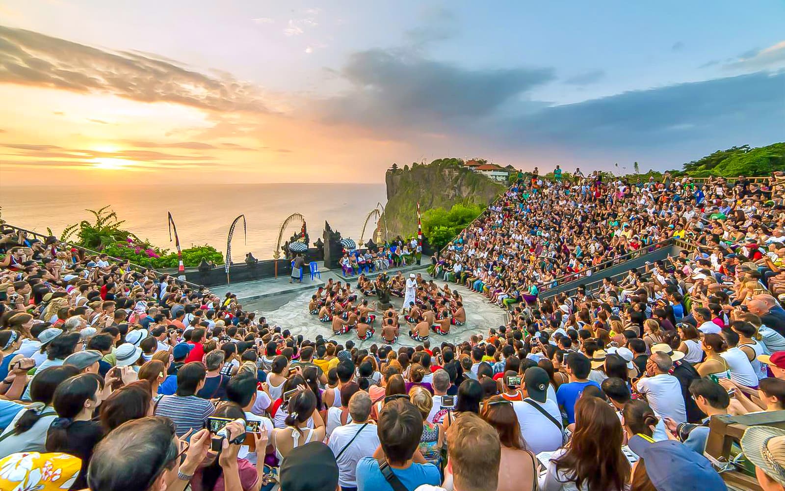 1c0e54c7144b7aa16e38c8d52ad6859a-18969-thailand-uluwatu-temple-kecak---fire-dance-show-tickets-01
