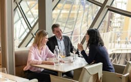 291fc4792313e3adbe3d80bd6adc5329-21554-Paris-LunchatEiffelTower-sMadameBrasserie-06