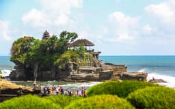 30f4fc6d9c8c2dfeb364d0cad6126e43-Tanah-Lot-Temple