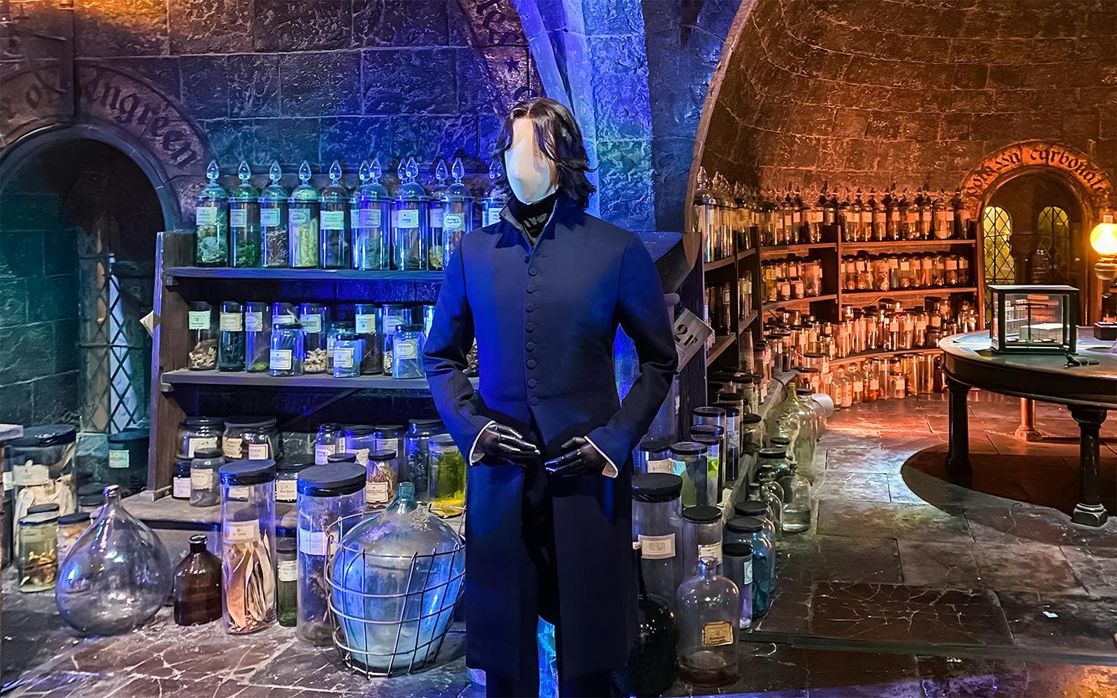 3d82f3d6142be4751ac5c48002bb8ba9-harrypotterlondon-29