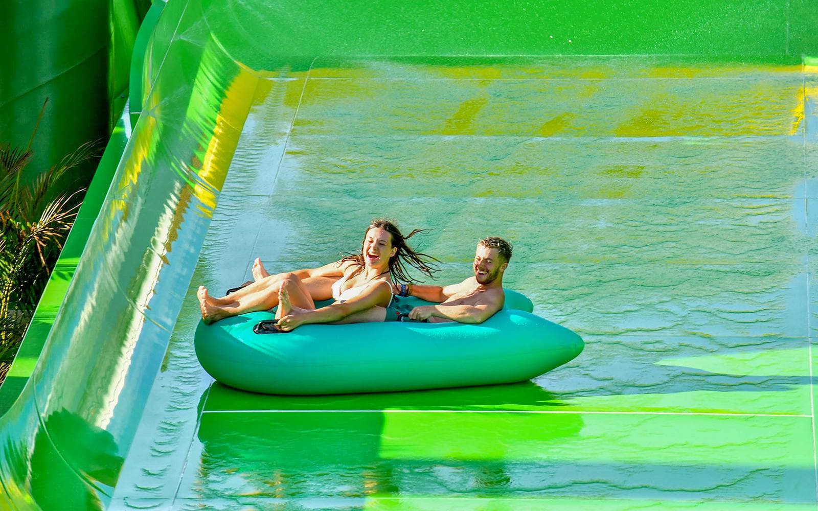 https://cdn-imgix.headout.com/media/images/42934c76b01afb0e3f70366e4bd910ab-27095-bali-waterbom-bali-skip-the-line-admission-ticket-for-indonesia-residents-02.jpg