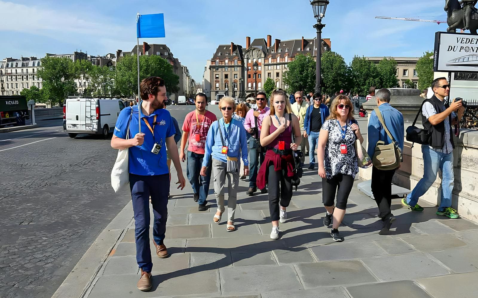 https://cdn-imgix.headout.com/media/images/495bf2c0c00fe8271fccb804bcff2c8e-26700-I-ledelaCite-GuidedTourwithEntrytoSainte-Chapelle-313.jpg