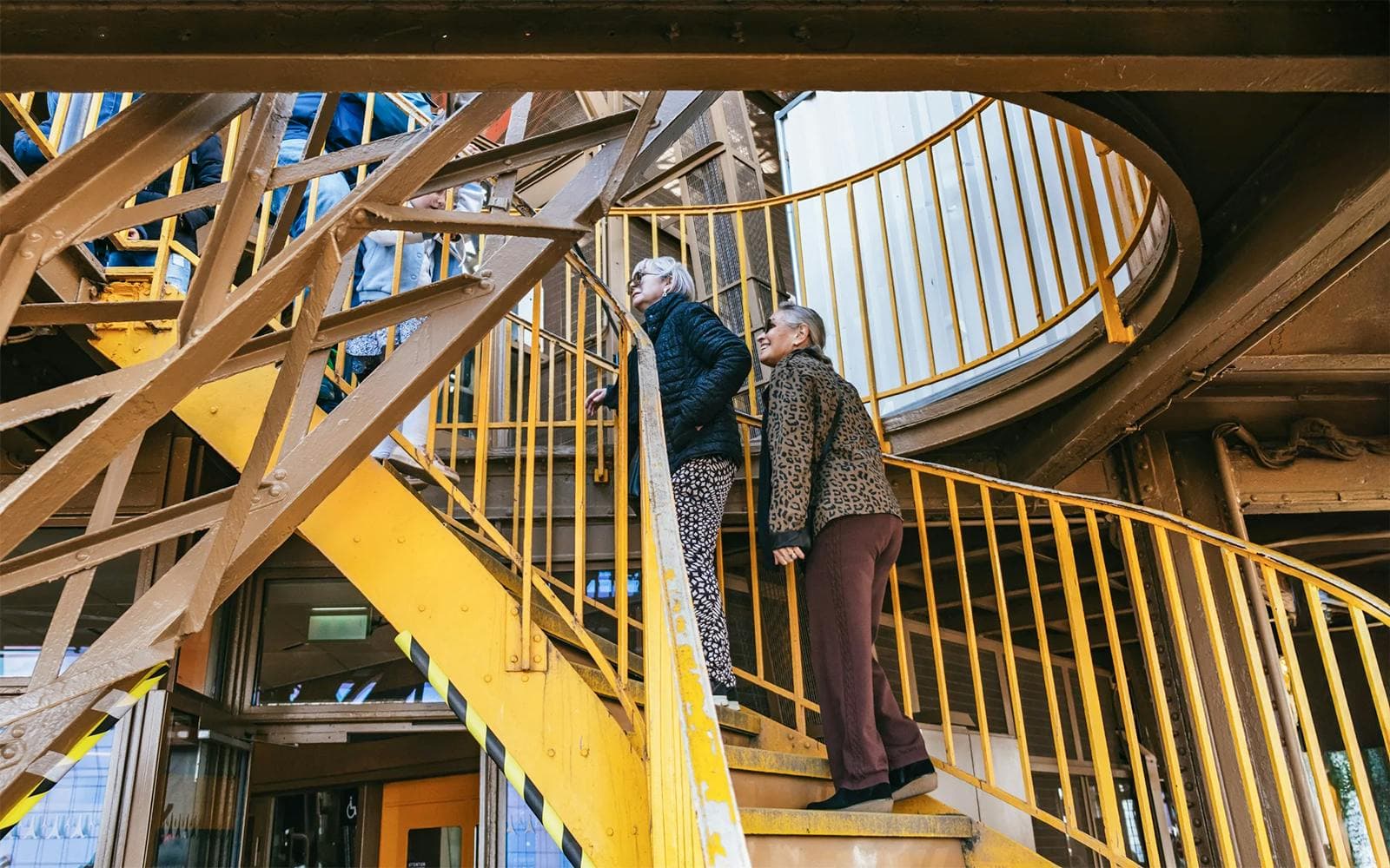 https://cdn-imgix.headout.com/media/images/5019238b1cf01386b6d242a5f2a8344c-23604---Paris---Eiffel-Tower-Guided-Tour--Summit-or-Second-Floor---012.jpg