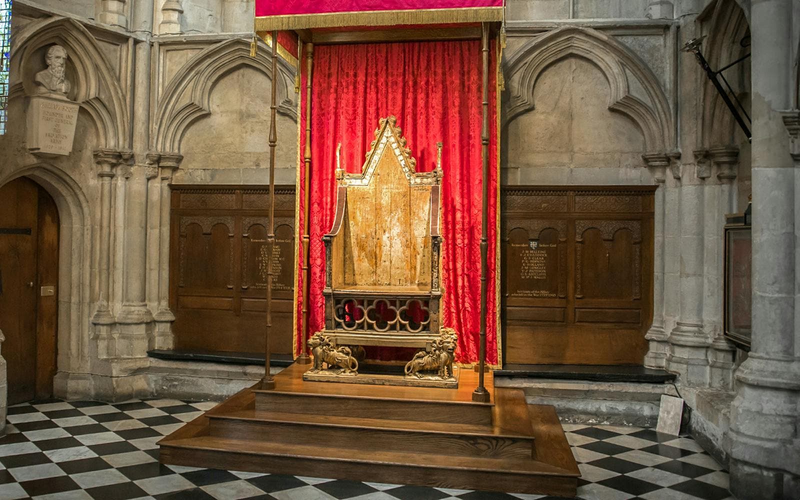 https://cdn-imgix.headout.com/media/images/6298df9616ddb17da22596a976cb26ae-2998-london-westminster-abbey-tickets-with-audio-guide-02.jpg