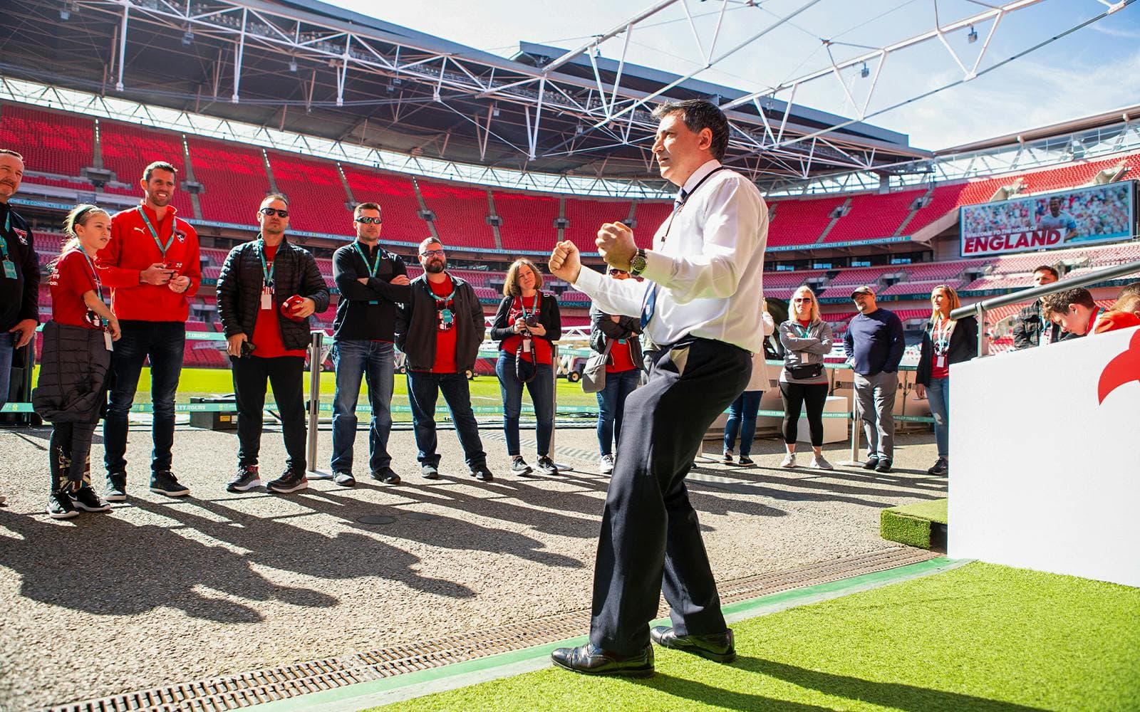https://cdn-imgix.headout.com/media/images/72c190dbd32cf4f78bb3cbd46061a4c7--0016-FA-WembleyTour-Selects-26.19-hires-69.jpg