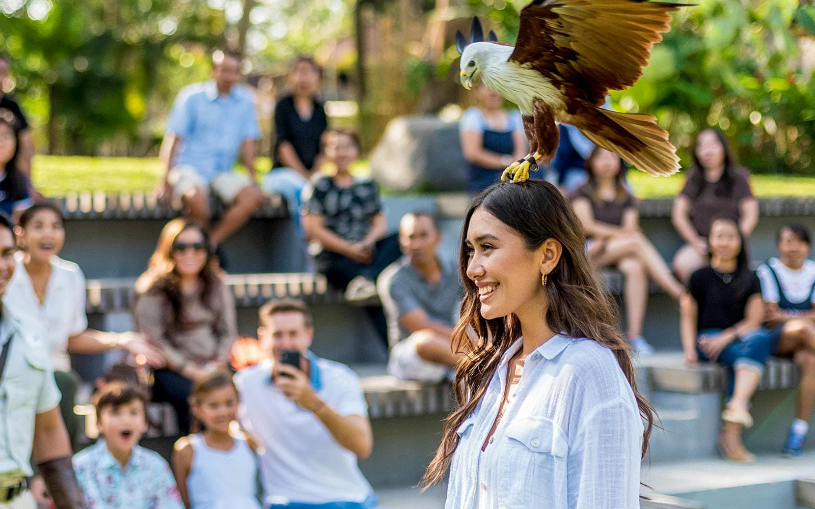 https://cdn-imgix.headout.com/media/images/8392e108ee82d4892f195d5622d59c5e-29558-bali-bali-bird-park-tickets---non-indonesian-residents-02.png
