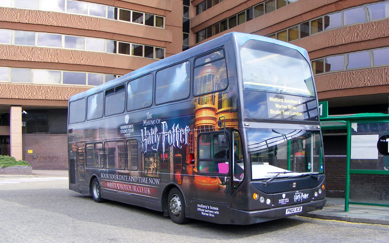 9d4f1cfb7cd6370ef09dadef62ea02f8-28225-london-from-london---early-access-harry-potter-warner-bros.-studio-tour-04