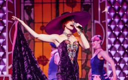 b328aaab1db5859cad2102eb45a92649-33048-paris-cabaret-la-nouvelle-eve---champagne-spectacle-03
