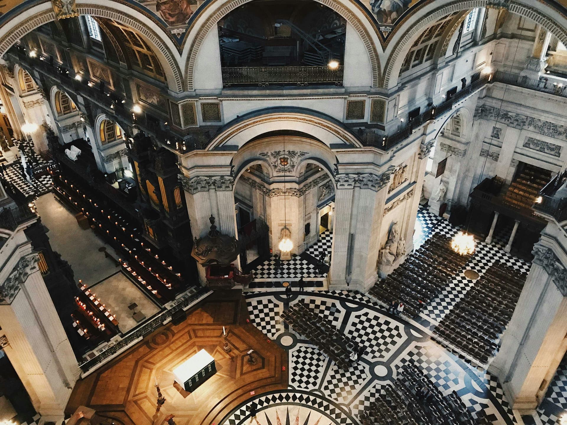 1dc4a6e83651eac09e69d0f727d92d25-whispering gallery