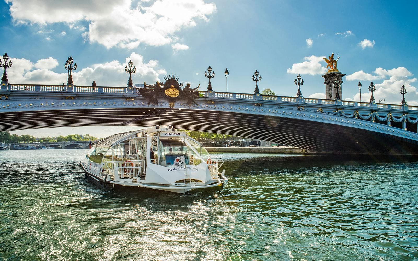 https://cdn-imgix.headout.com/tour/10189/TOUR-IMAGE/82317e82-559d-4b9e-b301-7bfbb3880a7f-5684-paris-batobus-seine-river-cruise-unlimited-access-09.jpg