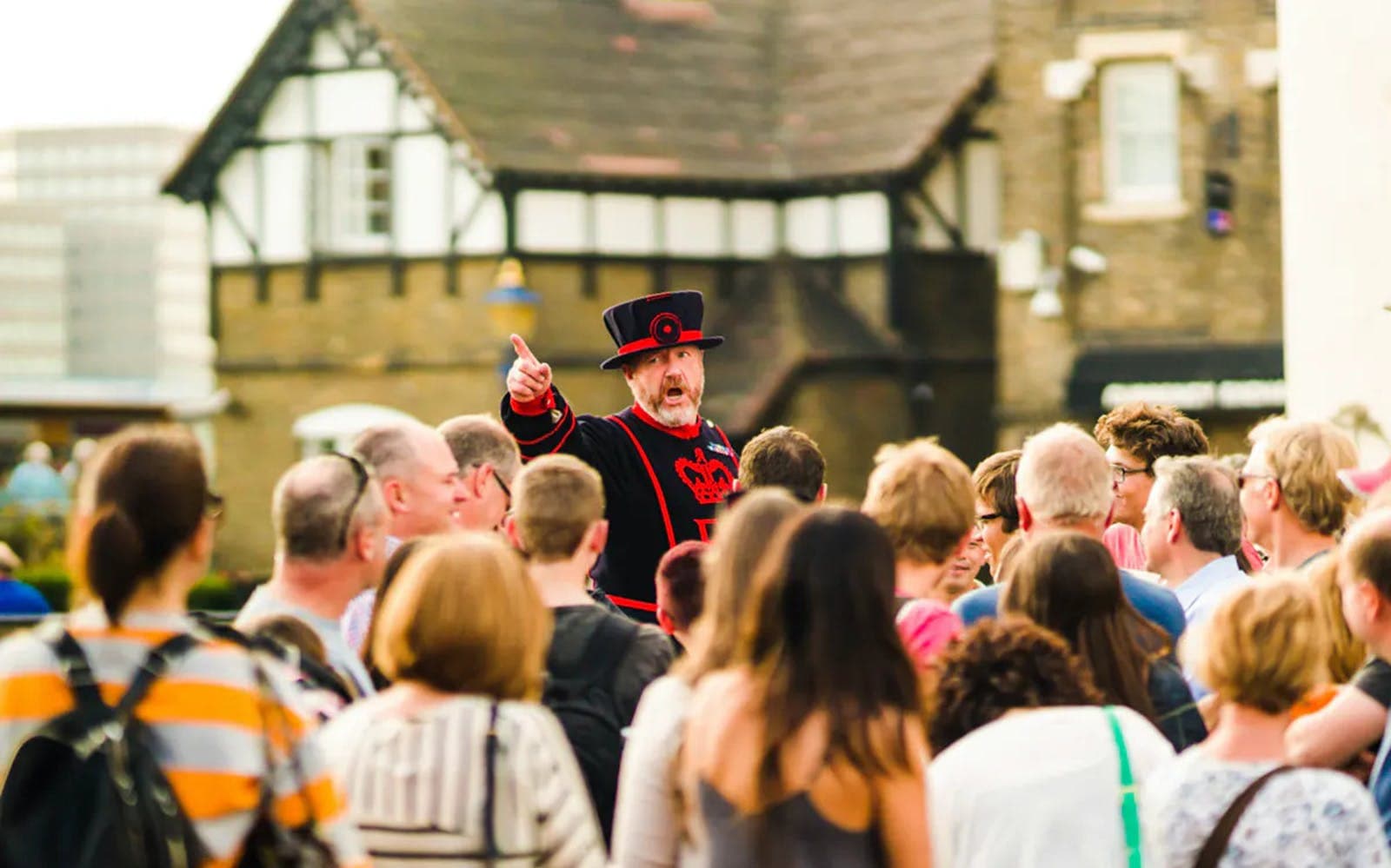 e63cf4bf-9339-4b3f-81af-6313525ff371-3291-london-tower-of-london-tickets-with-crown-jewels-02
