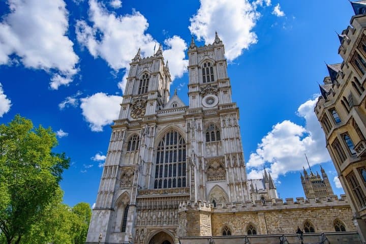 https://hare-media-cdn.tripadvisor.com/media/attractions-splice-spp-720x480/r/32/8b/8e/9b/caption.jpg