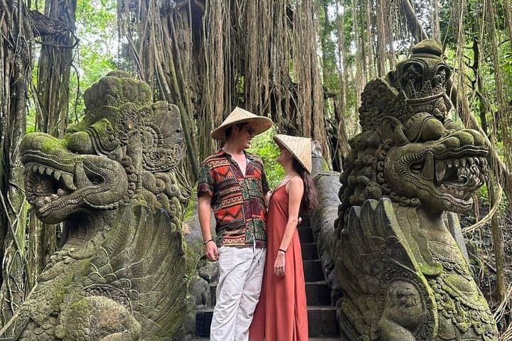 https://hare-media-cdn.tripadvisor.com/media/attractions-splice-spp-720x480/r/32/eb/85/df/caption.jpg