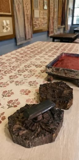 Anokhi_Museum_Hand_Printing_Jaipur_2_compressed.webp