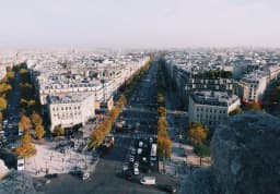 Champs-Élysées.webp