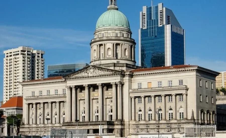 https://travjoy.s3.ap-south-1.amazonaws.com/City_Hall_1_ee193c7177.webp