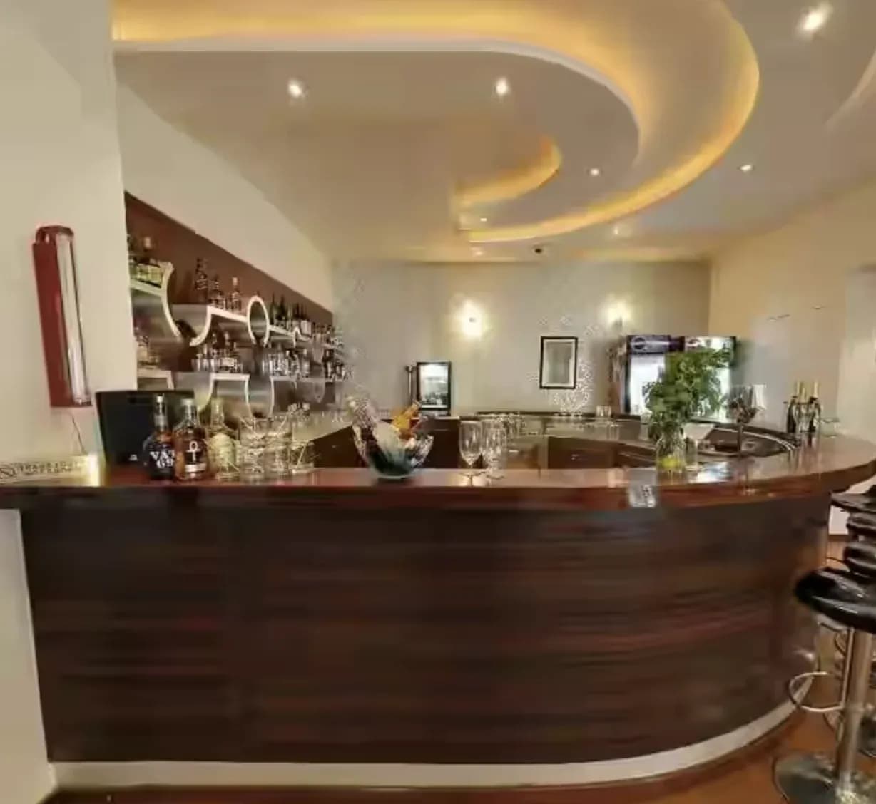 HarbourBar-4_compressed.webp