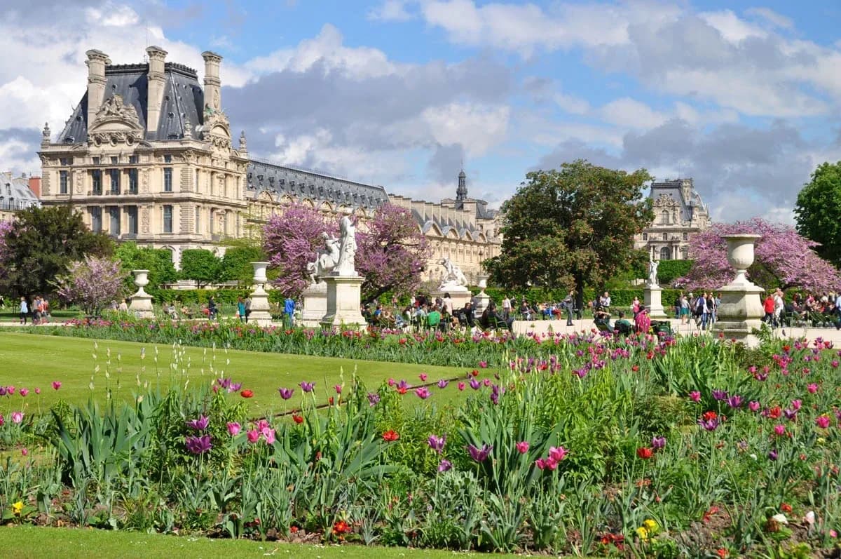 https://travjoy.s3.ap-south-1.amazonaws.com/Jardin_des_Tuileries_1_344e2f8f03.webp